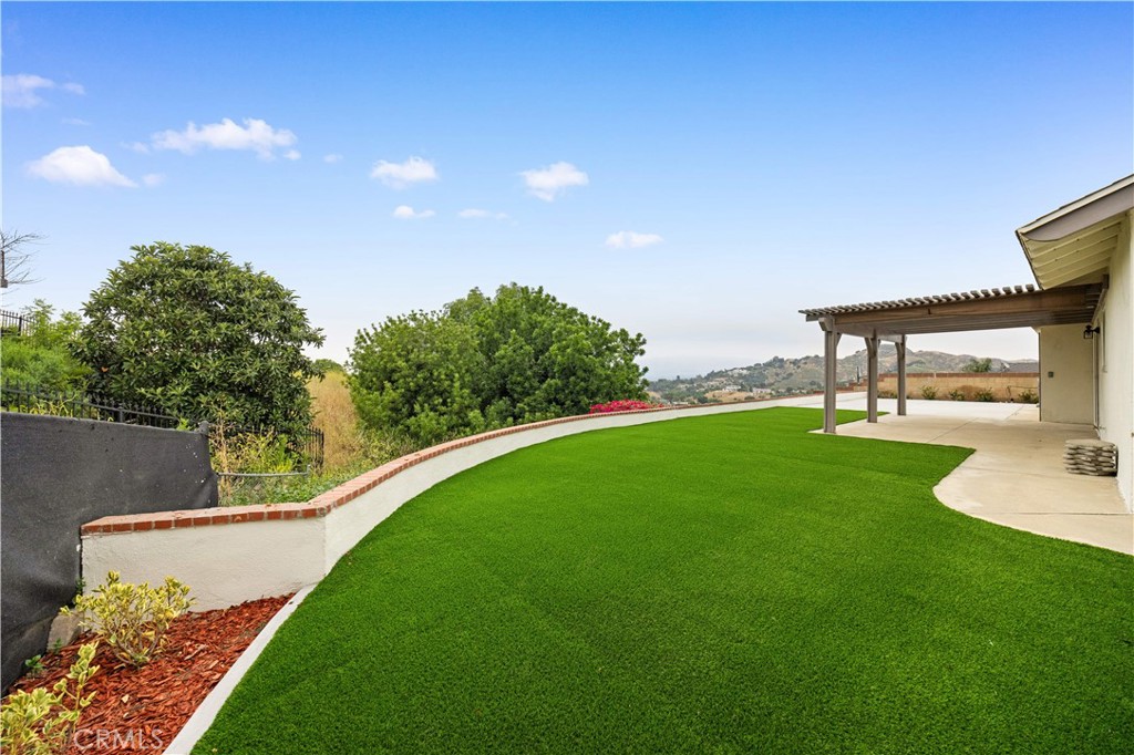 20105 Shadow Mountain