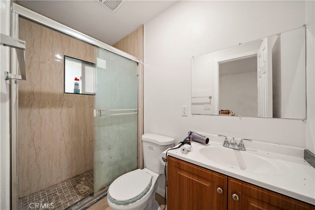 1454 Ameluxen Avenue