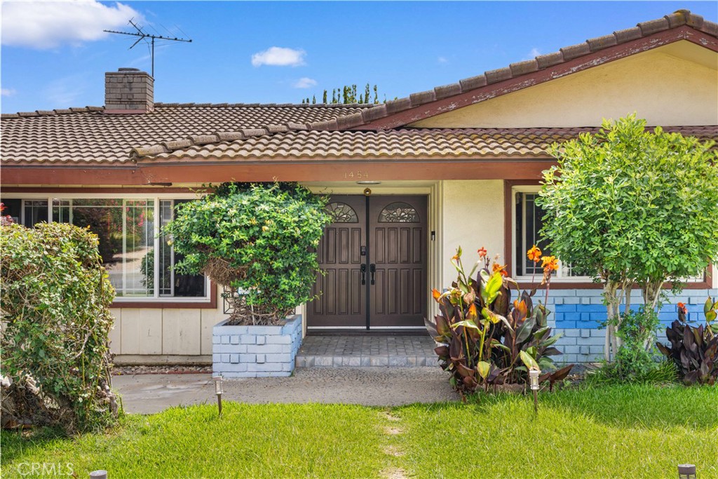 1454 Ameluxen Avenue