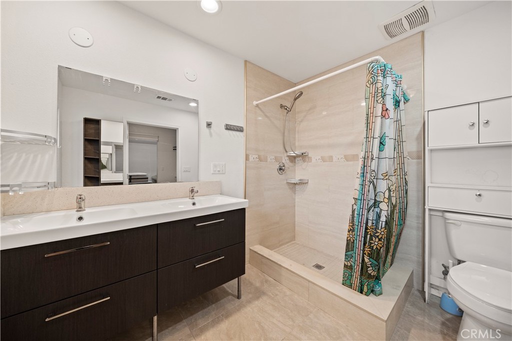 1454 Ameluxen Avenue