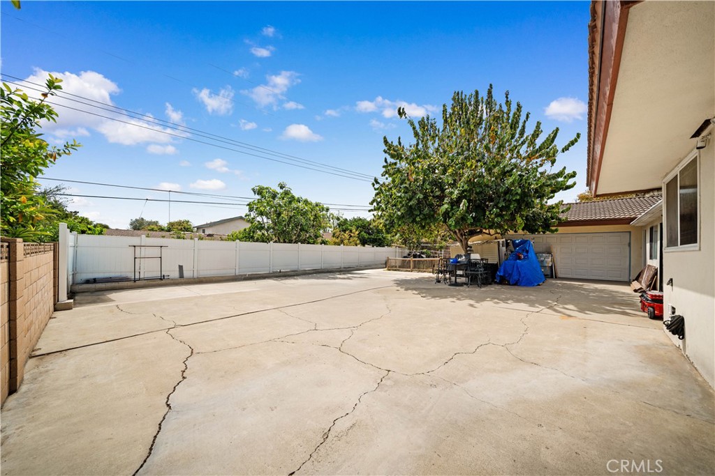 1454 Ameluxen Avenue