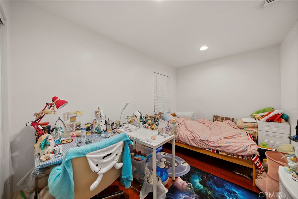 1454 Ameluxen Avenue