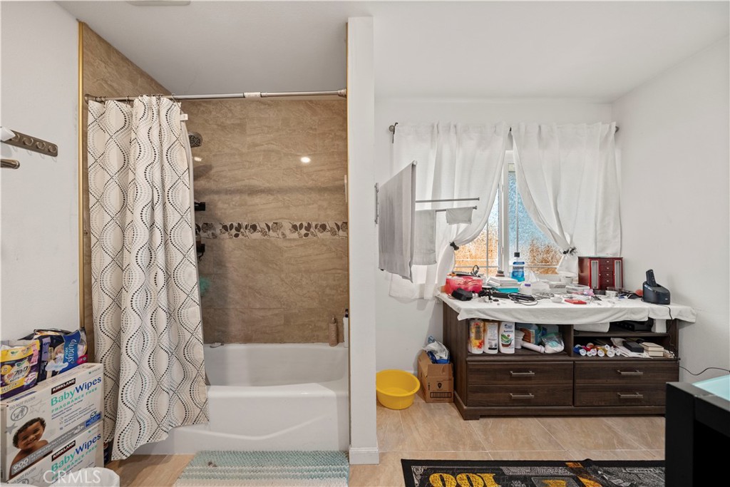 1454 Ameluxen Avenue