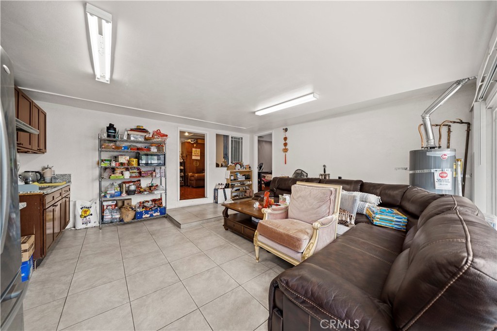 1454 Ameluxen Avenue