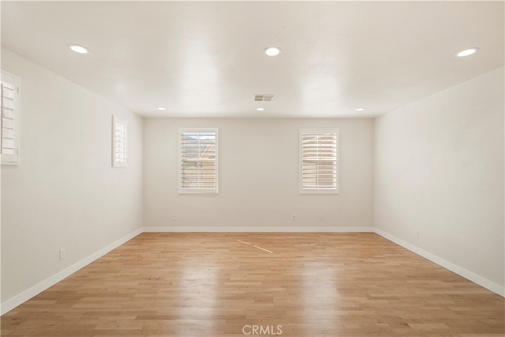 25122 Cliffrose
