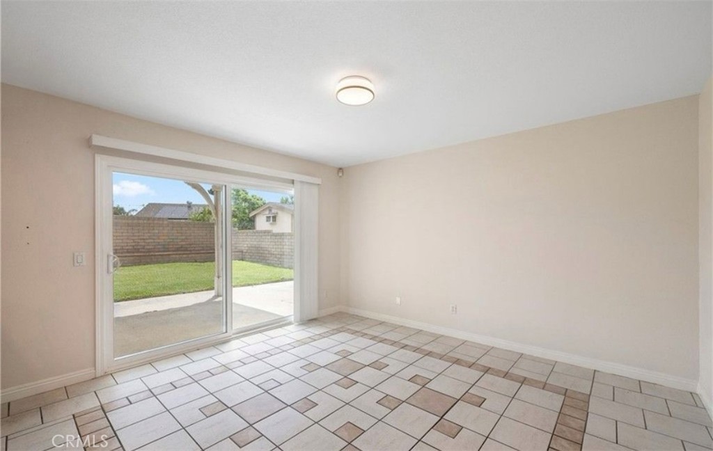2631 S Cucamonga