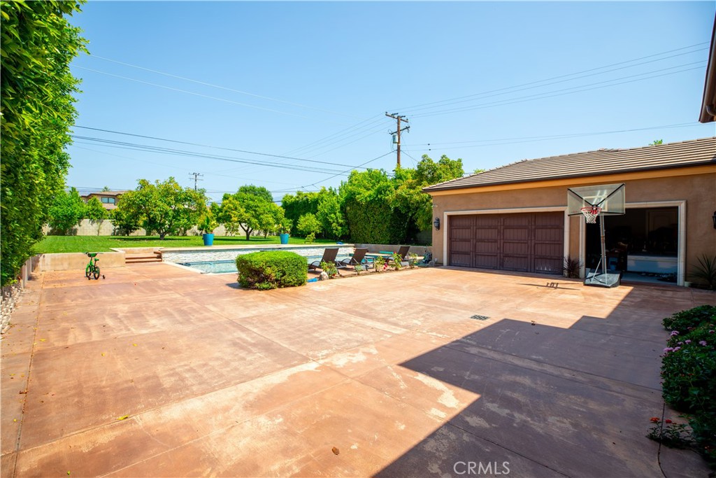 481 W Live Oak Avenue