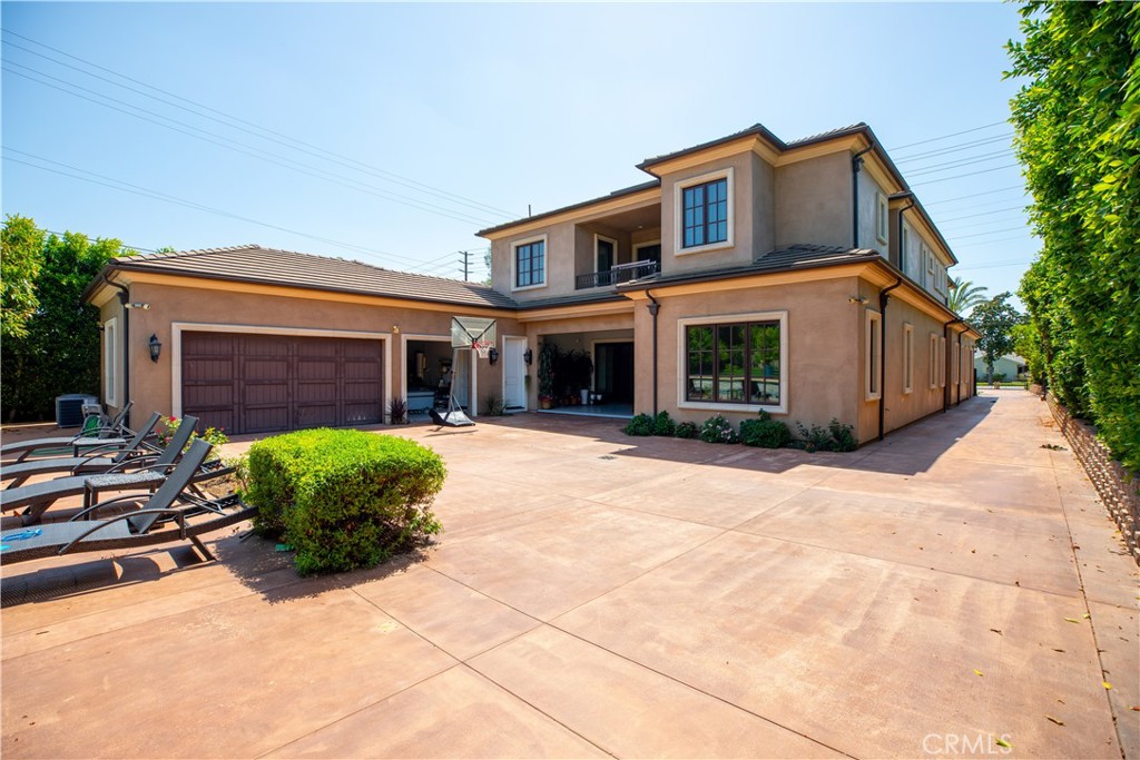 481 W Live Oak Avenue