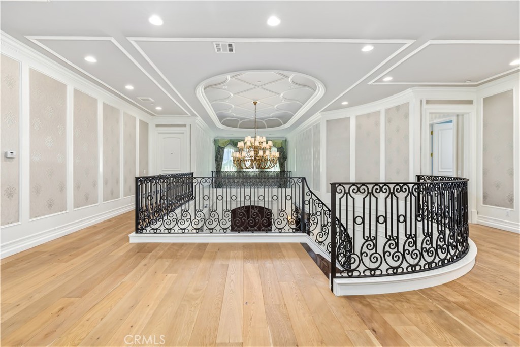 481 W Live Oak Avenue