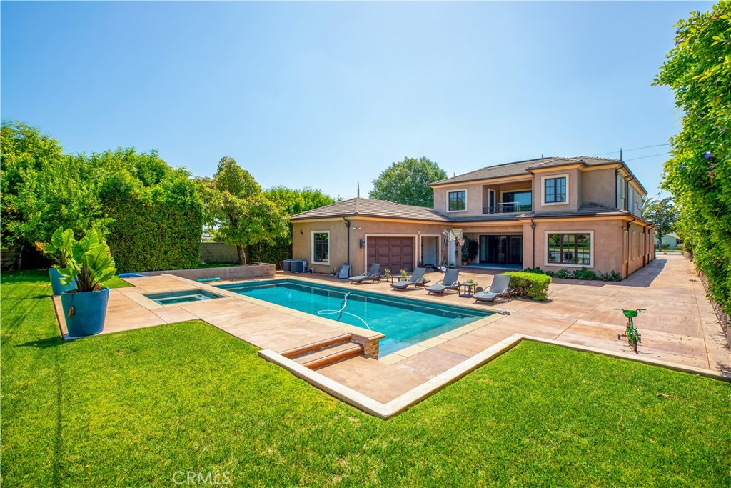 481 W Live Oak Avenue