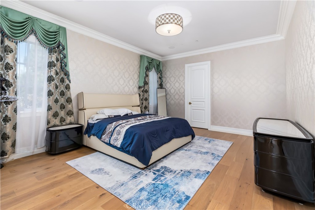 481 W Live Oak Avenue
