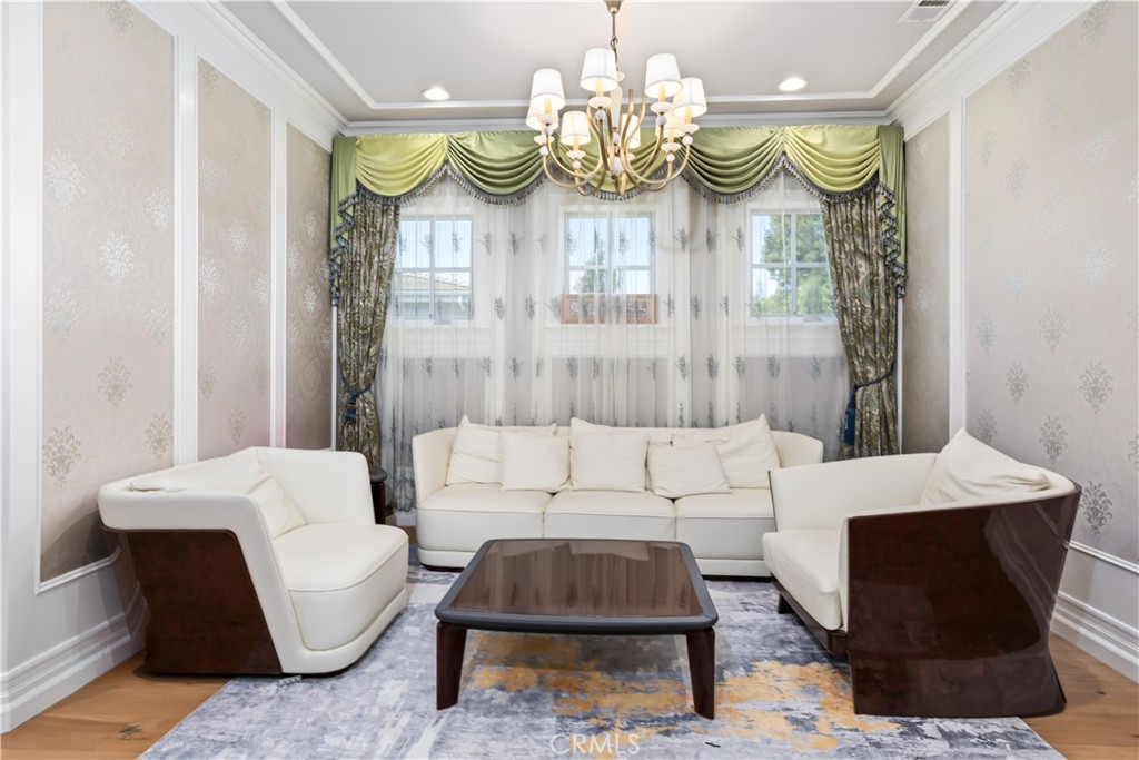 481 W Live Oak Avenue