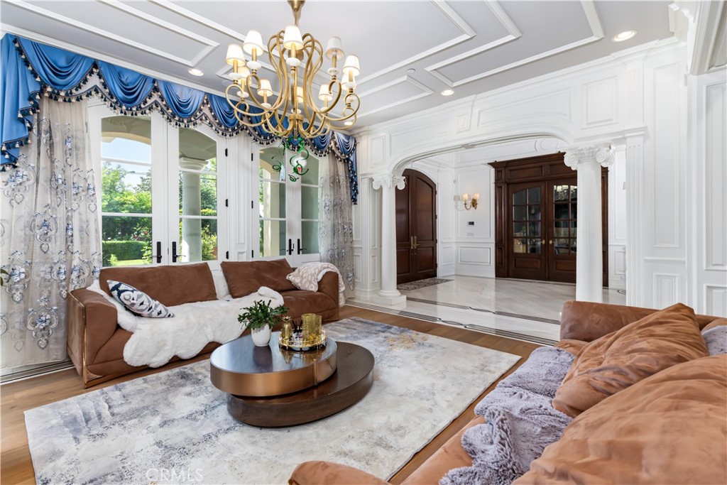 481 W Live Oak Avenue