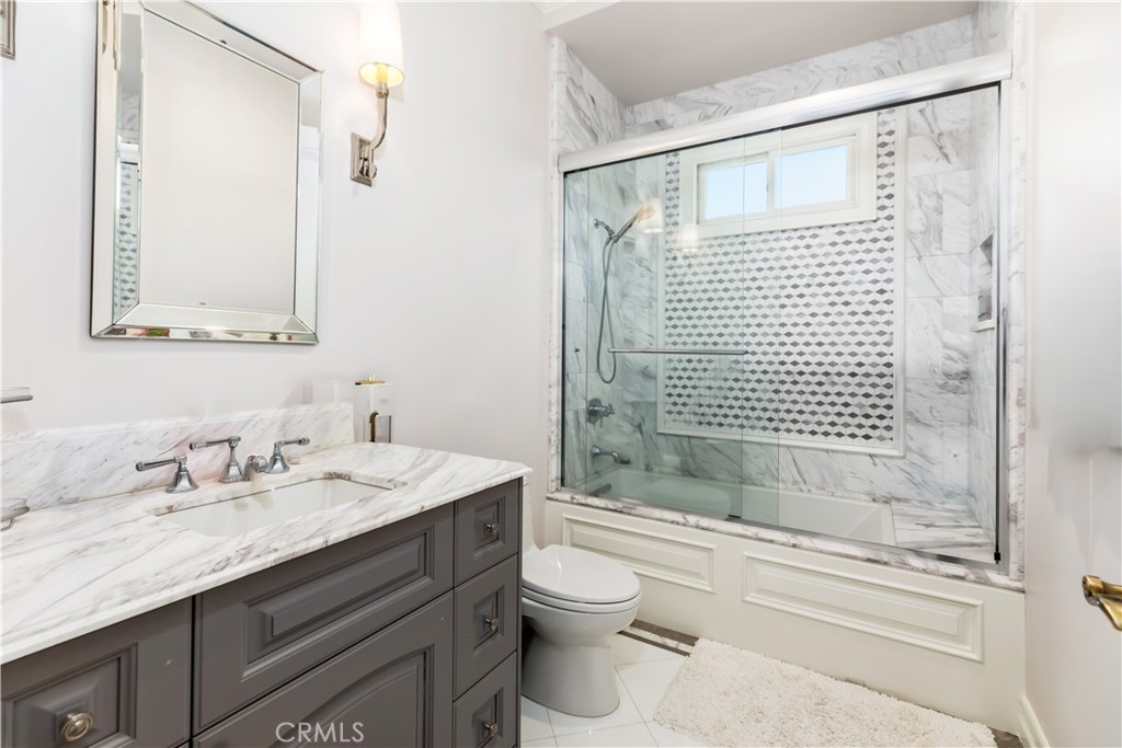 481 W Live Oak Avenue