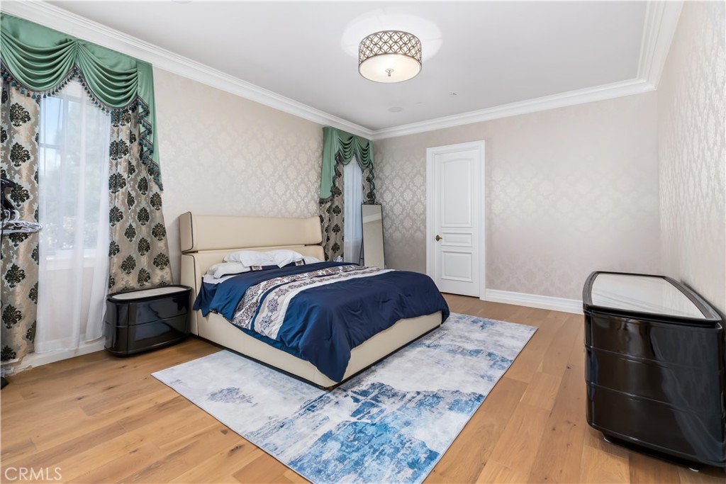 481 W Live Oak Avenue