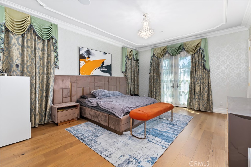 481 W Live Oak Avenue