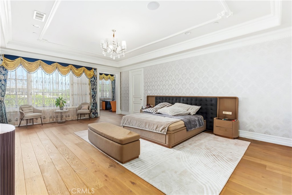 481 W Live Oak Avenue