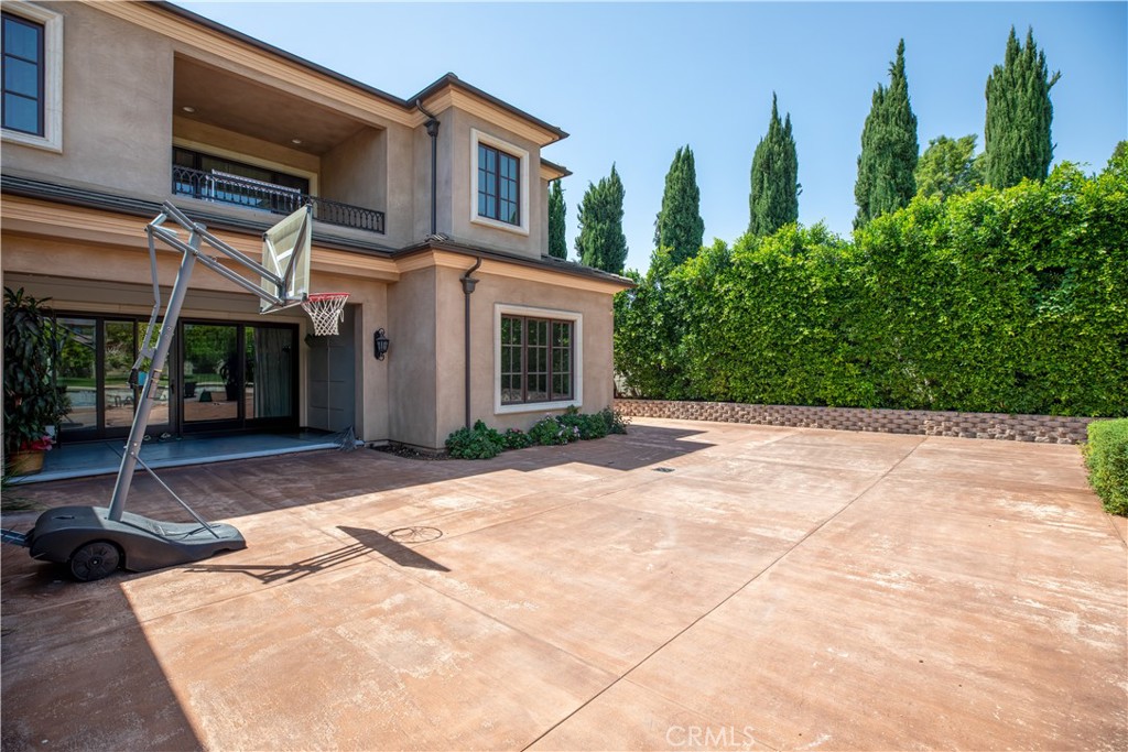 481 W Live Oak Avenue