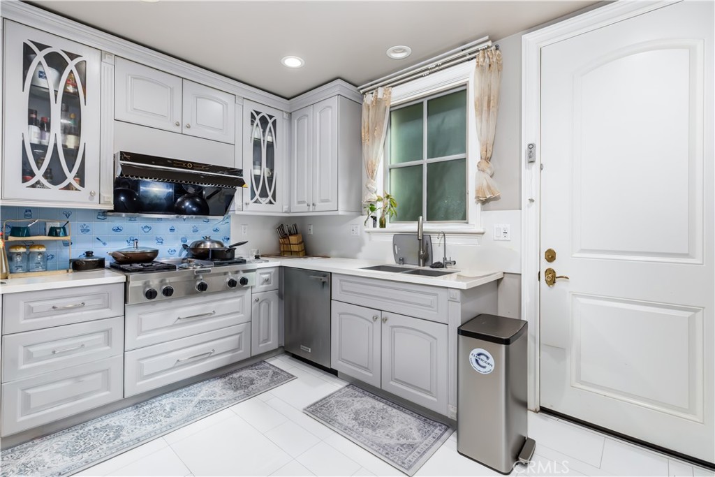 481 W Live Oak Avenue