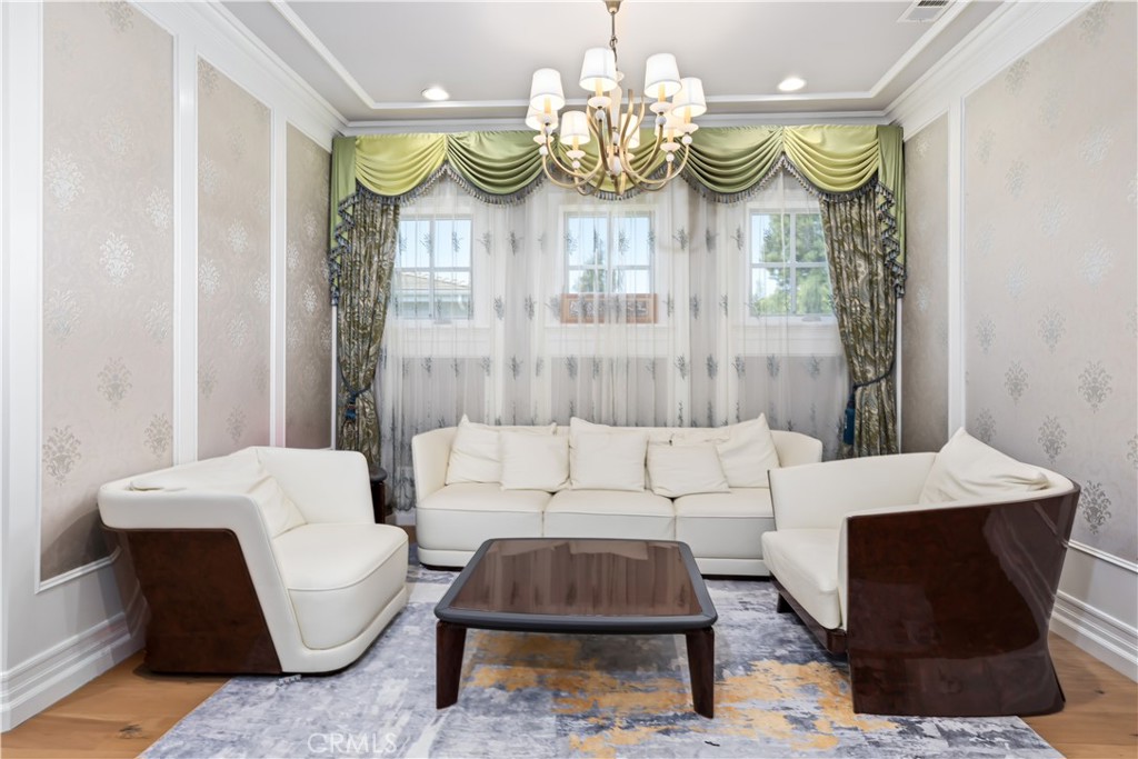 481 W Live Oak Avenue