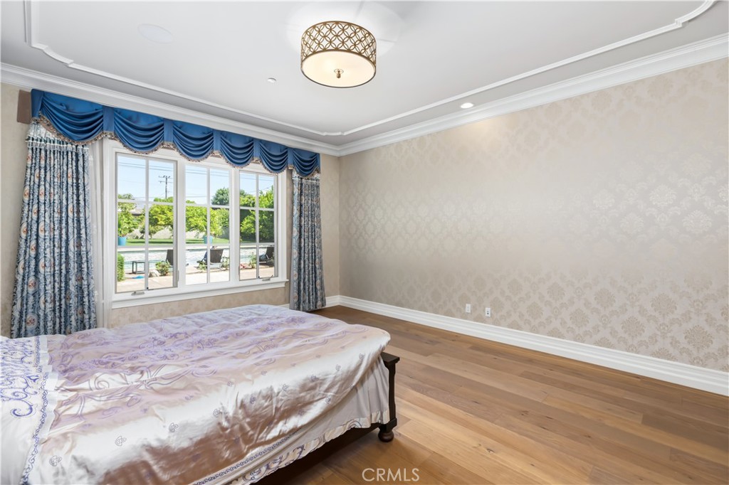 481 W Live Oak Avenue