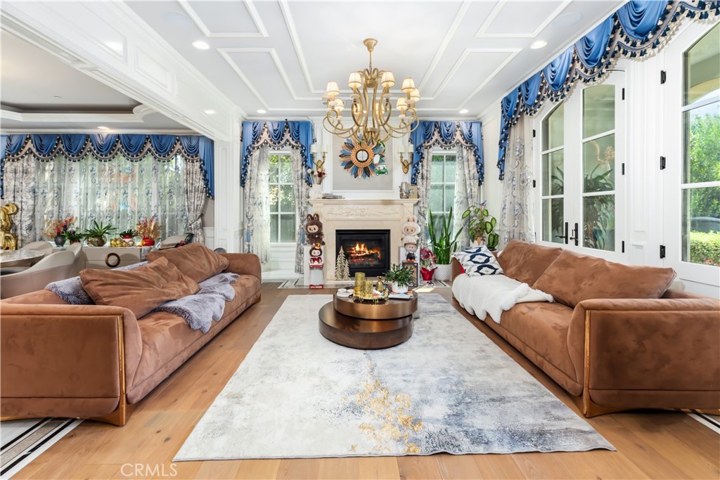 481 W Live Oak Avenue