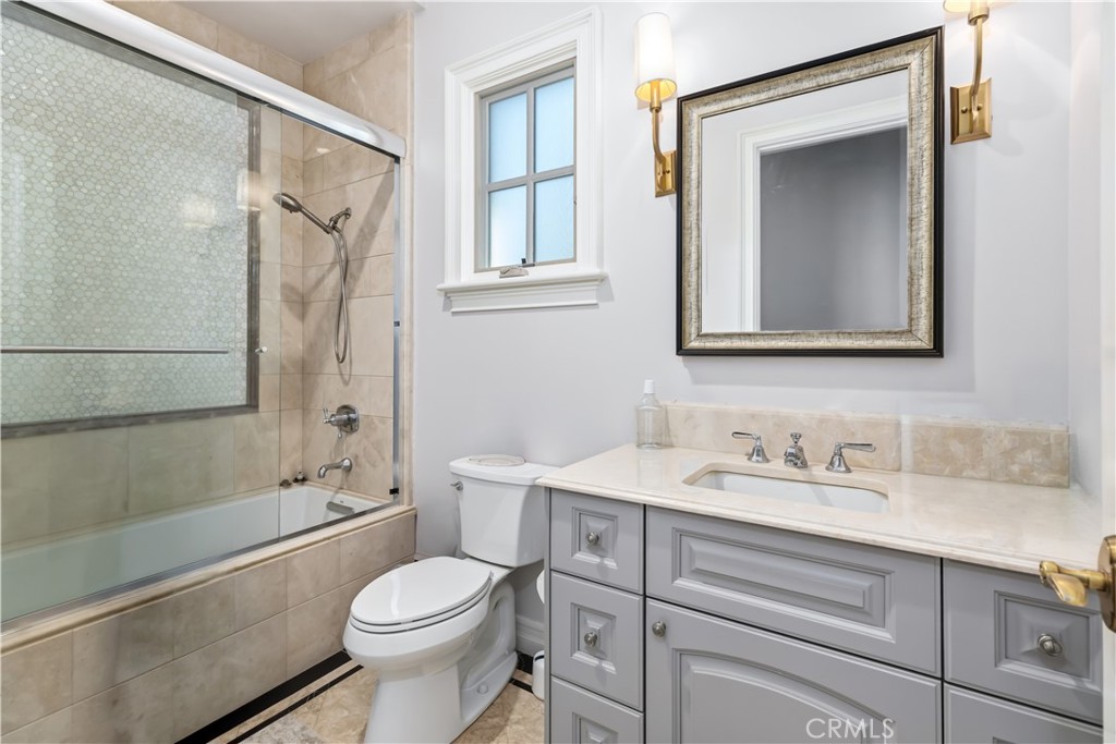 481 W Live Oak Avenue