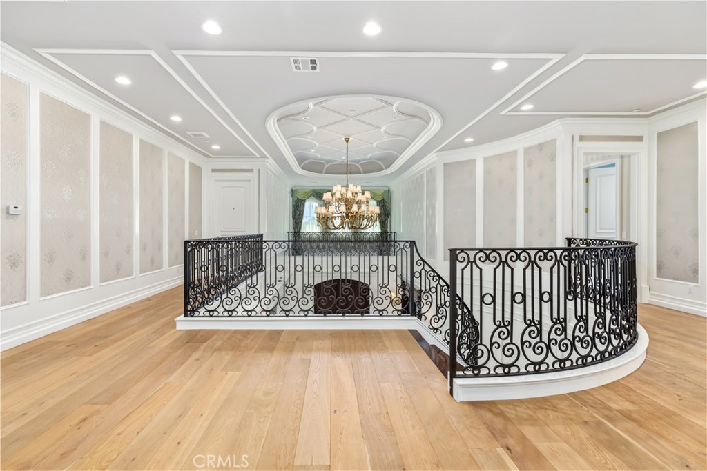 481 W Live Oak Avenue