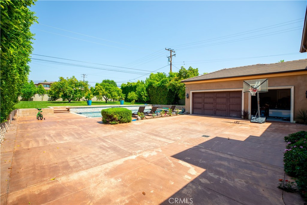 481 W Live Oak Avenue