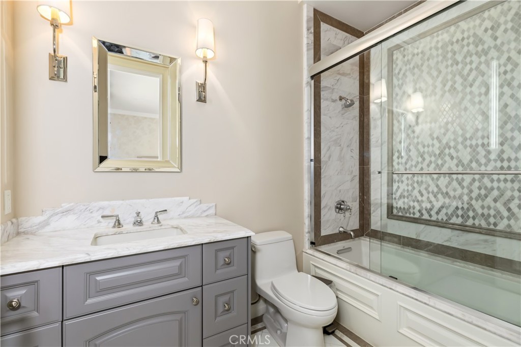 481 W Live Oak Avenue