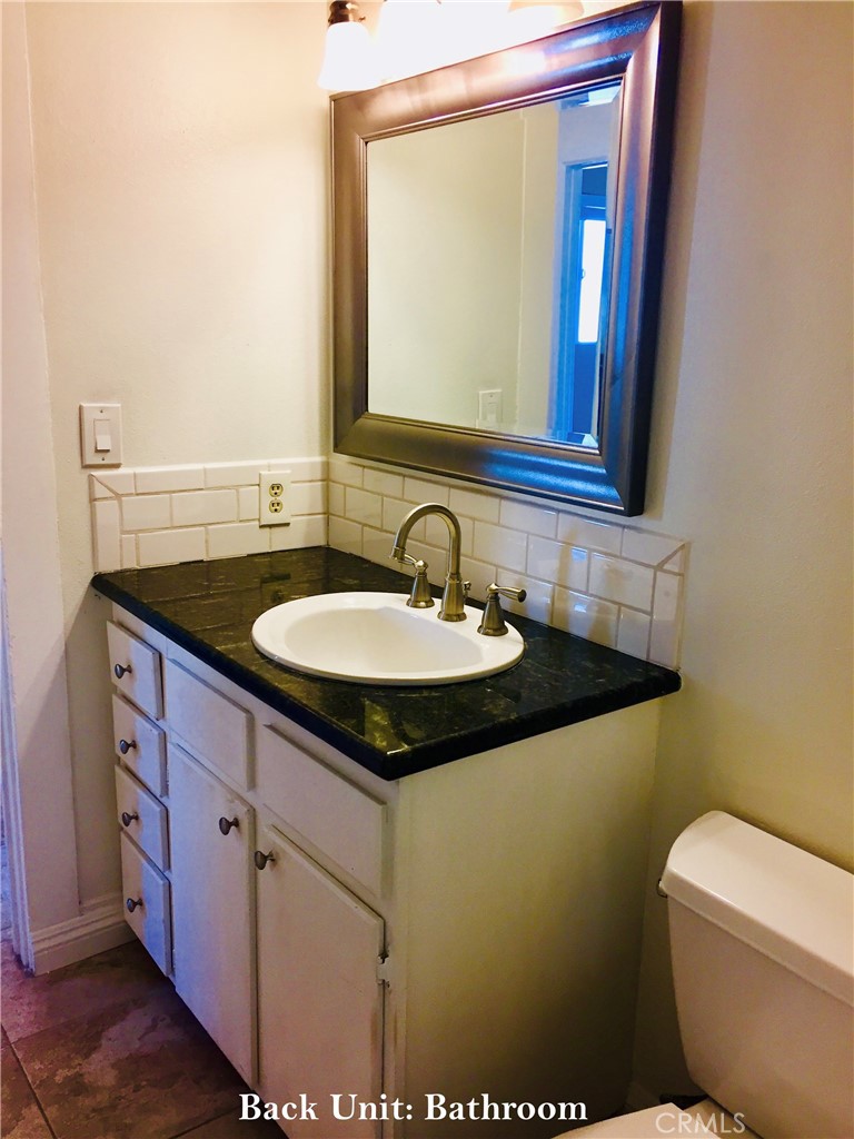 231 E Dexter