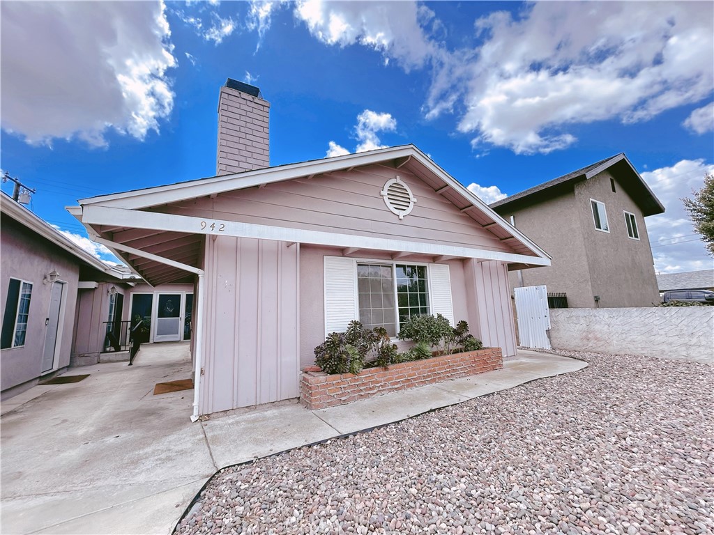 942 Barbara Ln