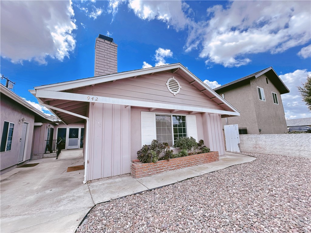 942 Barbara Ln