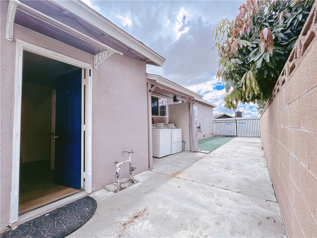 942 Barbara Ln