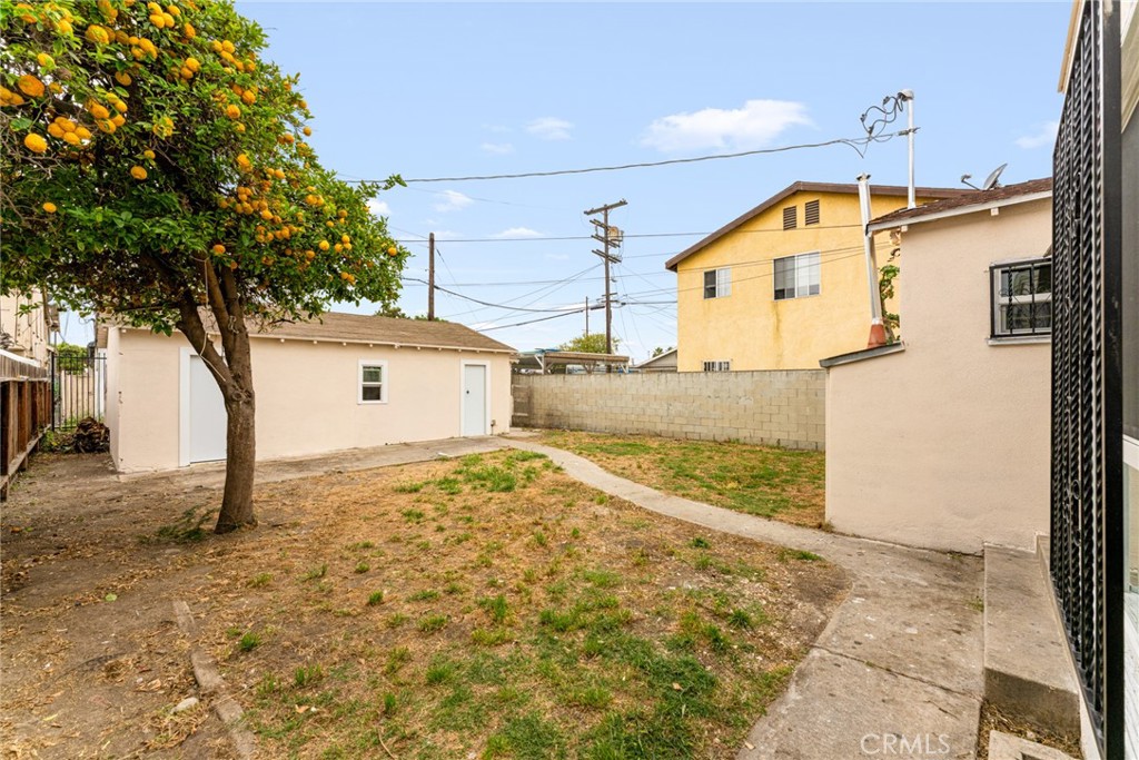 940 W 73rd