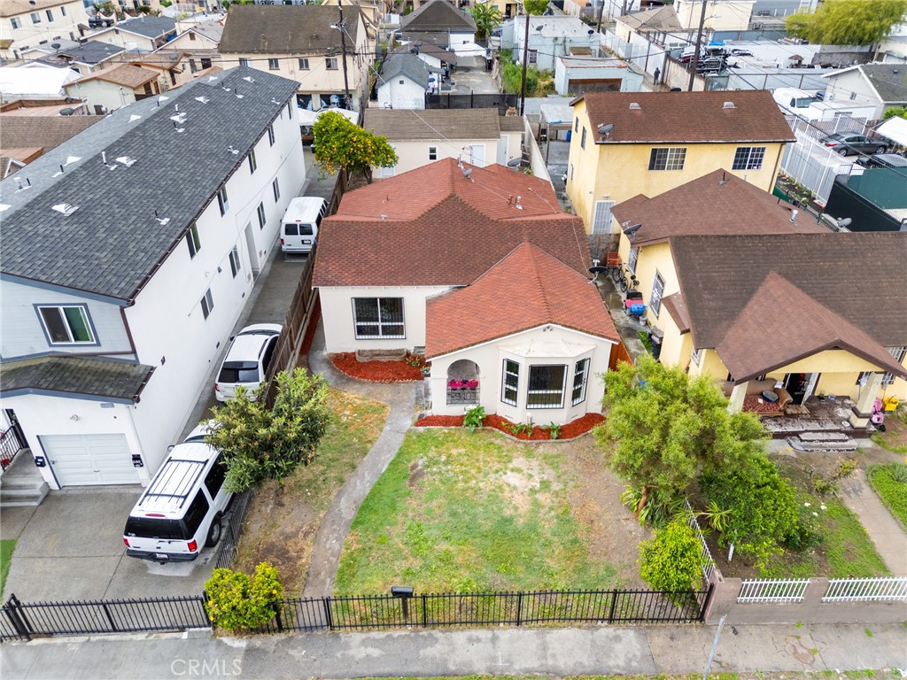 940 W 73rd