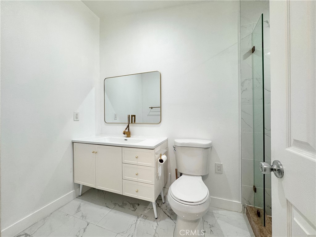 437 N Begonia
