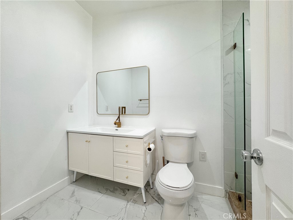 437 N Begonia