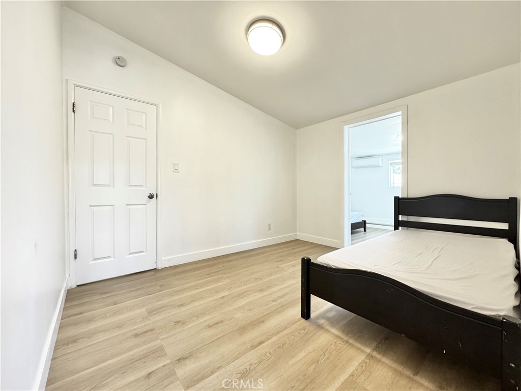 437 N Begonia