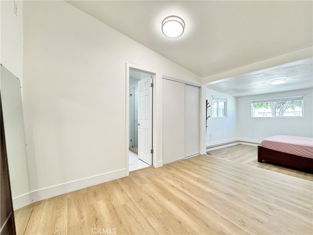 437 N Begonia