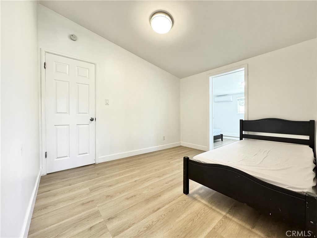 437 N Begonia