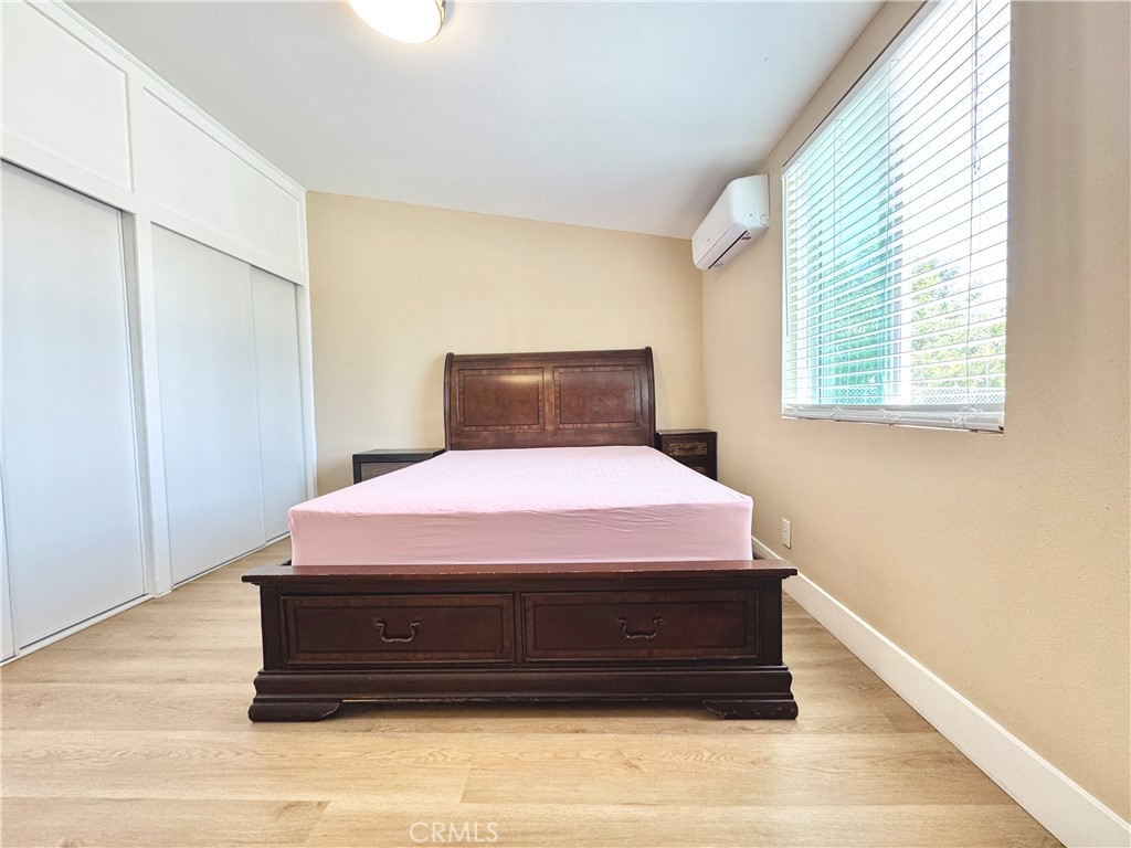 437 N Begonia