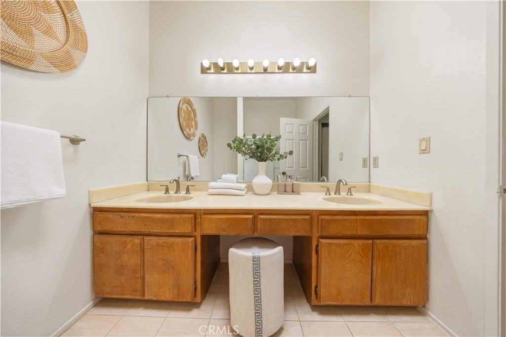 480 N Moore Avenue D