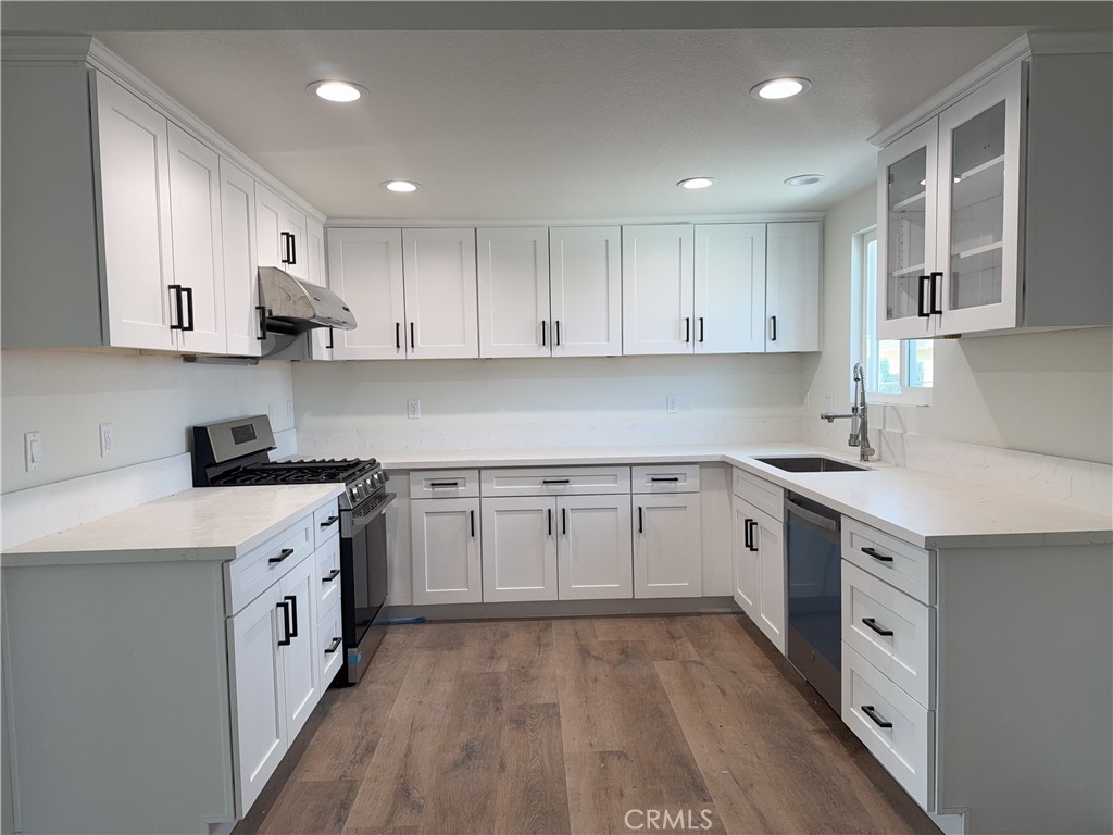 8646 Tamarind Avenue