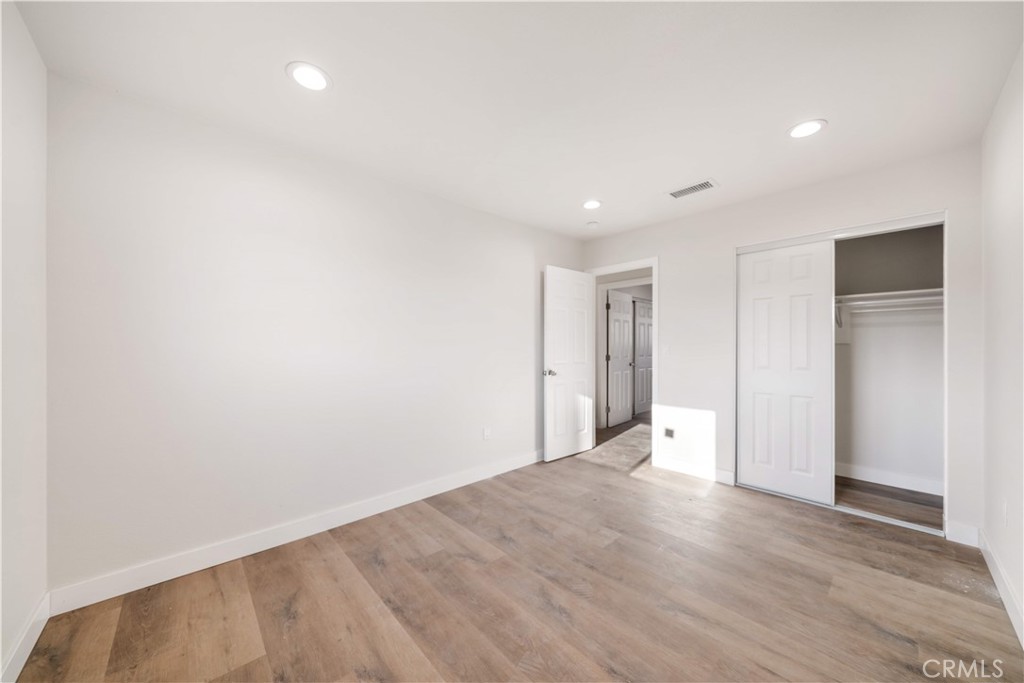 8646 Tamarind Avenue