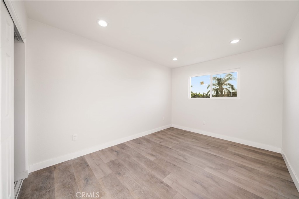 8646 Tamarind Avenue