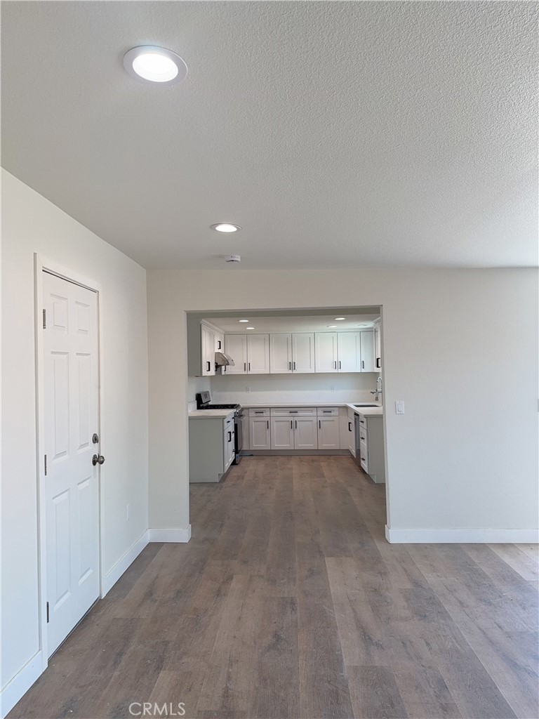 8646 Tamarind Avenue