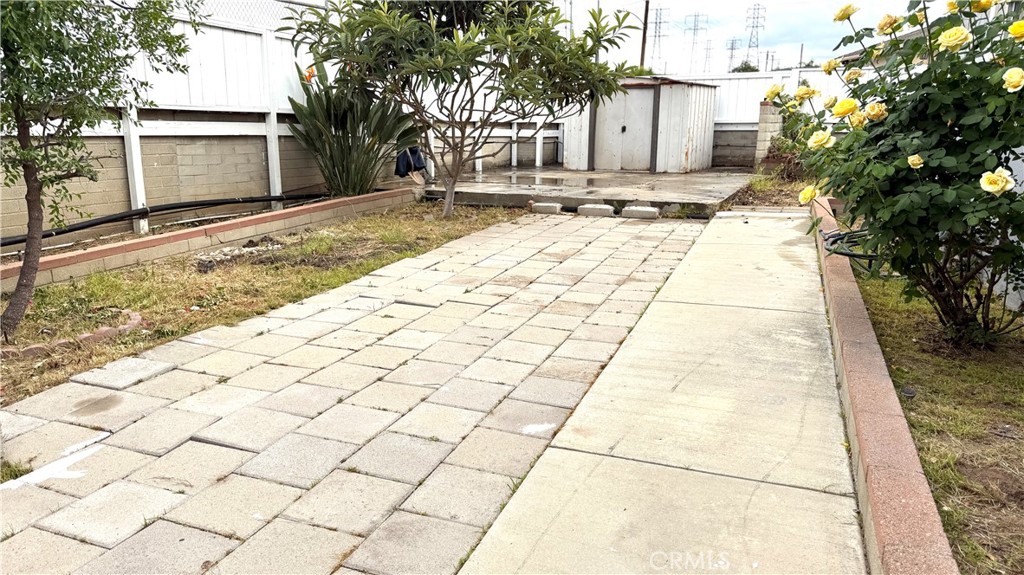 537 N Orah Avenue