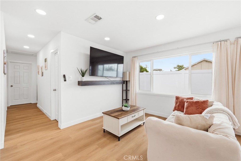 1504 Bromley