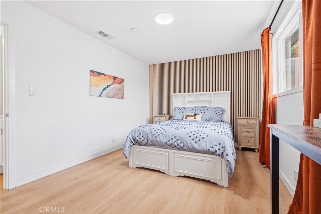 1504 Bromley